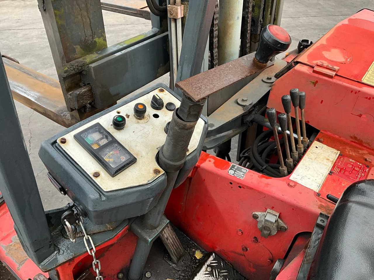 Vysokozdvižný vozík 2005 MOFFET CAGE M3-20.4 TAKEAWAY FORKLIFT: obrázek 11 Vysokozdvižný vozík 2005 MOFFET CAGE M3-20.4 TAKEAWAY FORKLIFT: obrázek 11