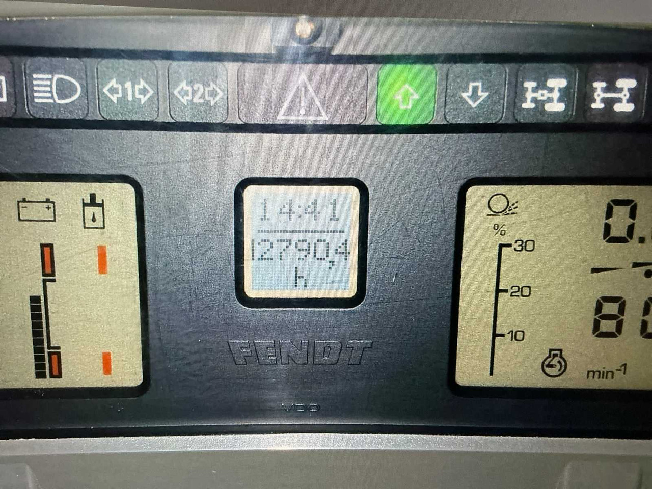 Traktor 2006 FENDT 817 VARIO ALL-WHEEL DRIVE FARM TRACTOR: obrázek 13 Traktor 2006 FENDT 817 VARIO ALL-WHEEL DRIVE FARM TRACTOR: obrázek 13