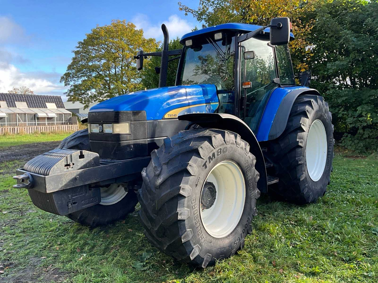 2006 NEW HOLLAND TM140 FOUR WHEEL DRIVE FARM TRACTOR - Traktor: obrázek 1 2006 NEW HOLLAND TM140 FOUR WHEEL DRIVE FARM TRACTOR - Traktor: obrázek 1
