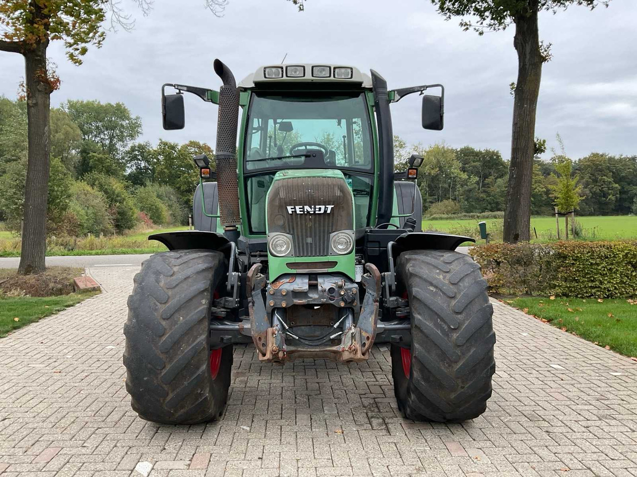 2008 FENDT 412 VARIO TMS ALL-WHEEL DRIVE AGRICULTURAL TRACTOR - Traktor: obrázek 2 2008 FENDT 412 VARIO TMS ALL-WHEEL DRIVE AGRICULTURAL TRACTOR - Traktor: obrázek 2