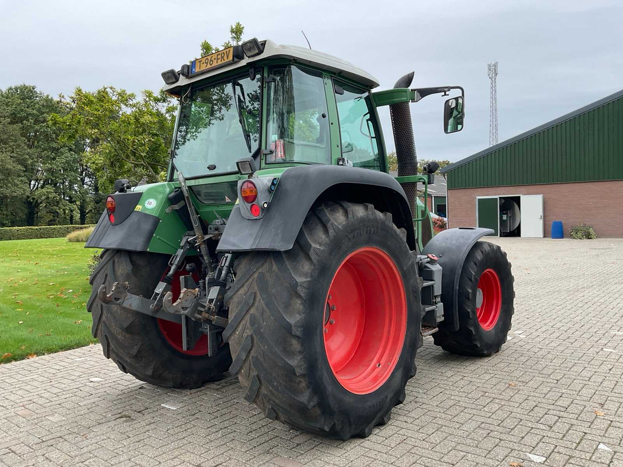 2008 FENDT 412 VARIO TMS ALL-WHEEL DRIVE AGRICULTURAL TRACTOR - Traktor: obrázek 5 2008 FENDT 412 VARIO TMS ALL-WHEEL DRIVE AGRICULTURAL TRACTOR - Traktor: obrázek 5