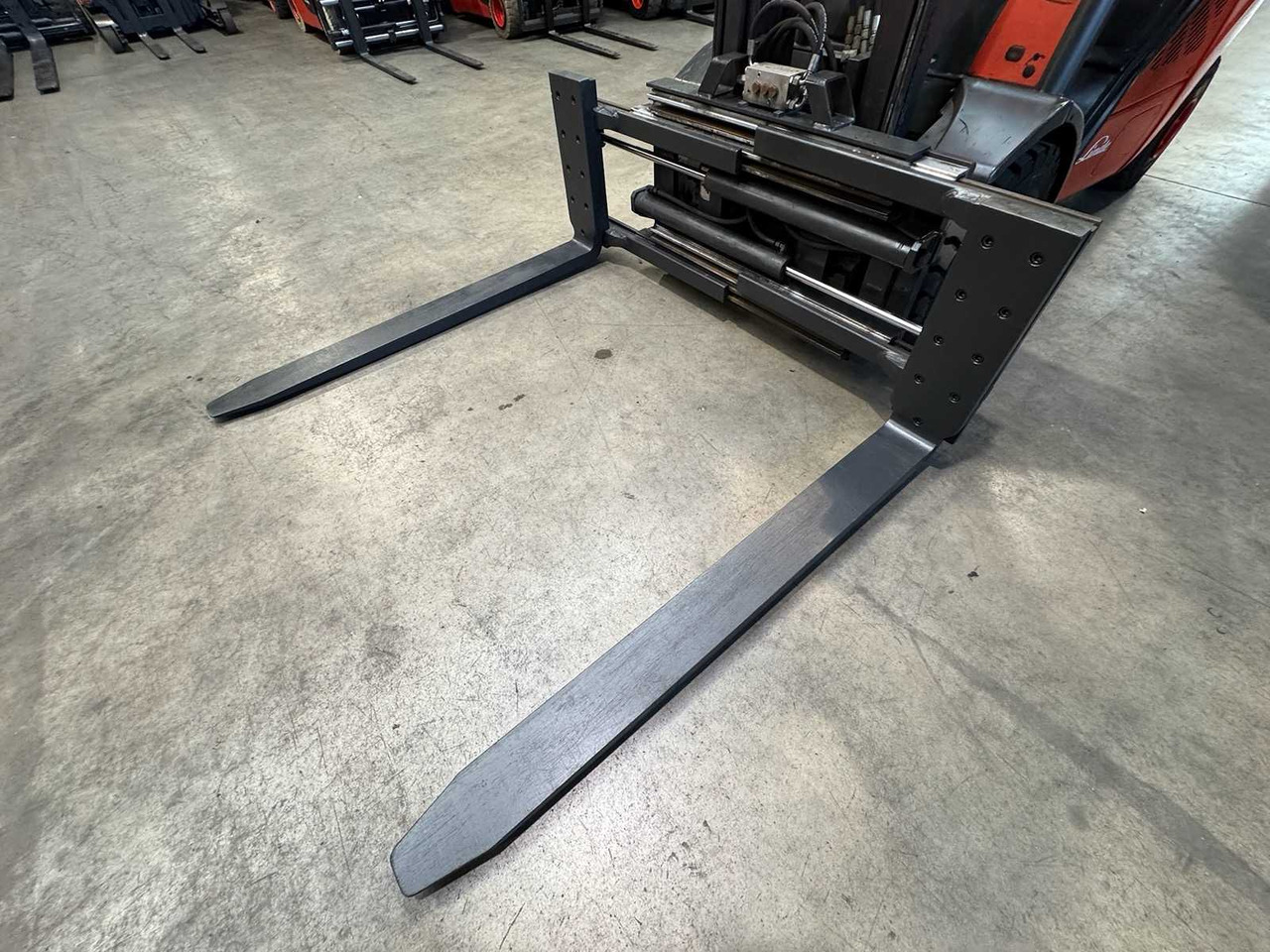 2008 SERVICE + UVV 01/2026 LINDE H35T 3.500KG 3.+4. VALVE WIDER 148CM FORK ADJUSTER GAS FORKLIFT FORKLIFT 10.543 HOURS - Vysokozdvižný vozík: obrázek 3 2008 SERVICE + UVV 01/2026 LINDE H35T 3.500KG 3.+4. VALVE WIDER 148CM FORK ADJUSTER GAS FORKLIFT FORKLIFT 10.543 HOURS - Vysokozdvižný vozík: obrázek 3