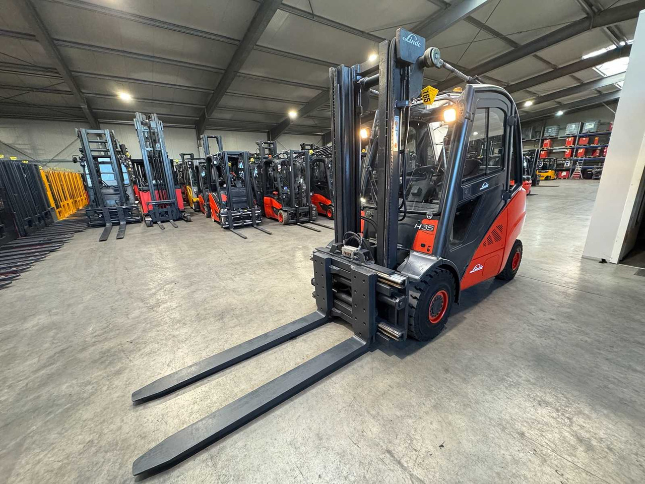 2008 SERVICE + UVV 01/2026 LINDE H35T 3.500KG 3.+4. VALVE WIDER 148CM FORK ADJUSTER GAS FORKLIFT FORKLIFT 10.543 HOURS - Vysokozdvižný vozík: obrázek 2 2008 SERVICE + UVV 01/2026 LINDE H35T 3.500KG 3.+4. VALVE WIDER 148CM FORK ADJUSTER GAS FORKLIFT FORKLIFT 10.543 HOURS - Vysokozdvižný vozík: obrázek 2