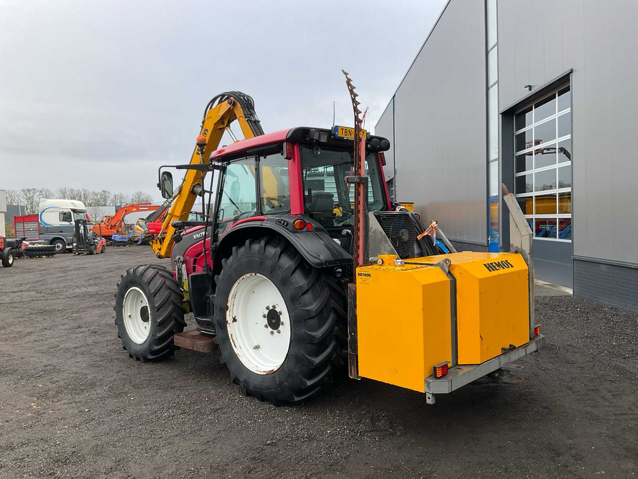 2008 VALTRA N121 HITECH FOUR WHEEL DRIVE FARM TRACTOR - Traktor: obrázek 3 2008 VALTRA N121 HITECH FOUR WHEEL DRIVE FARM TRACTOR - Traktor: obrázek 3