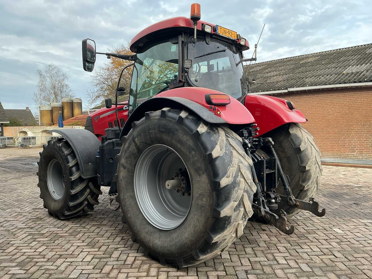 2013 CASE IH CVX 230 FOUR WHEEL DRIVE AGRICULTURAL TRACTROR - Traktor: obrázek 3 2013 CASE IH CVX 230 FOUR WHEEL DRIVE AGRICULTURAL TRACTROR - Traktor: obrázek 3