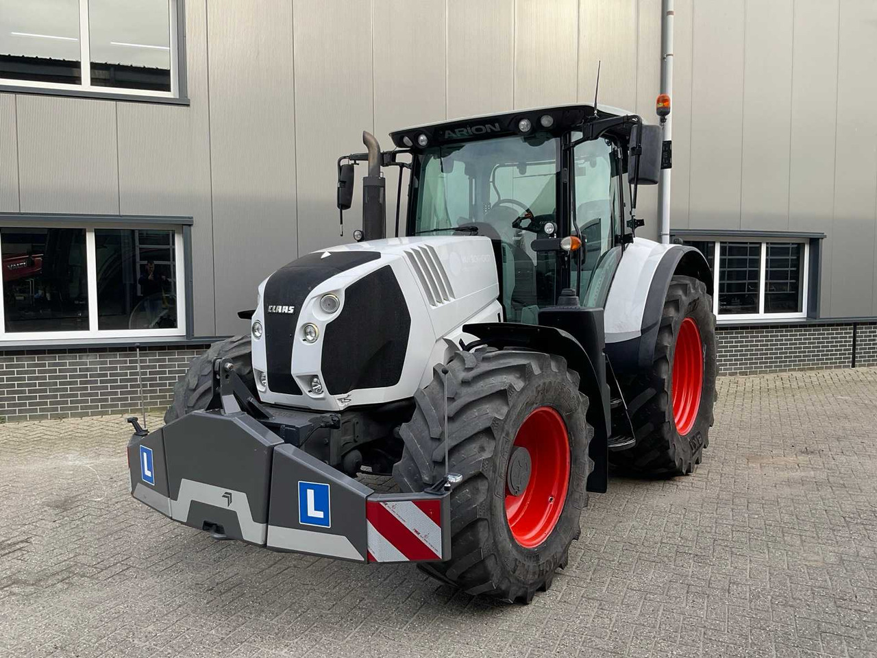 2013 CLAAS ARION 630 ALL-WHEEL DRIVE FARM TRACTOR - Traktor: obrázek 2 2013 CLAAS ARION 630 ALL-WHEEL DRIVE FARM TRACTOR - Traktor: obrázek 2