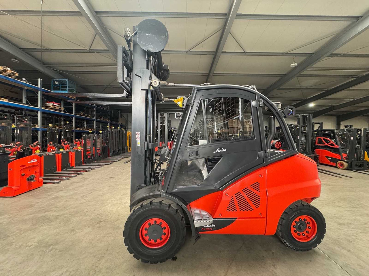 2015 LINDE H50D 5,000KG TRIPLEX 666CM 3+4TH VALVE DIESEL FORKLIFT FORKLIFT 15,862 HOURS. - Vysokozdvižný vozík: obrázek 1 2015 LINDE H50D 5,000KG TRIPLEX 666CM 3+4TH VALVE DIESEL FORKLIFT FORKLIFT 15,862 HOURS. - Vysokozdvižný vozík: obrázek 1