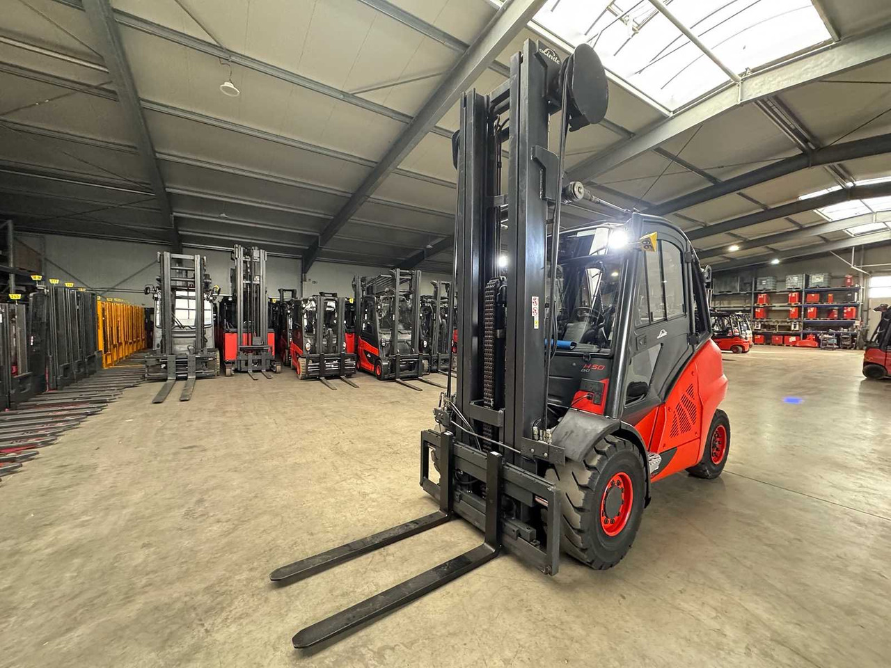 2015 LINDE H50D 5,000KG TRIPLEX 666CM 3+4TH VALVE DIESEL FORKLIFT FORKLIFT 15,862 HOURS. - Vysokozdvižný vozík: obrázek 4 2015 LINDE H50D 5,000KG TRIPLEX 666CM 3+4TH VALVE DIESEL FORKLIFT FORKLIFT 15,862 HOURS. - Vysokozdvižný vozík: obrázek 4