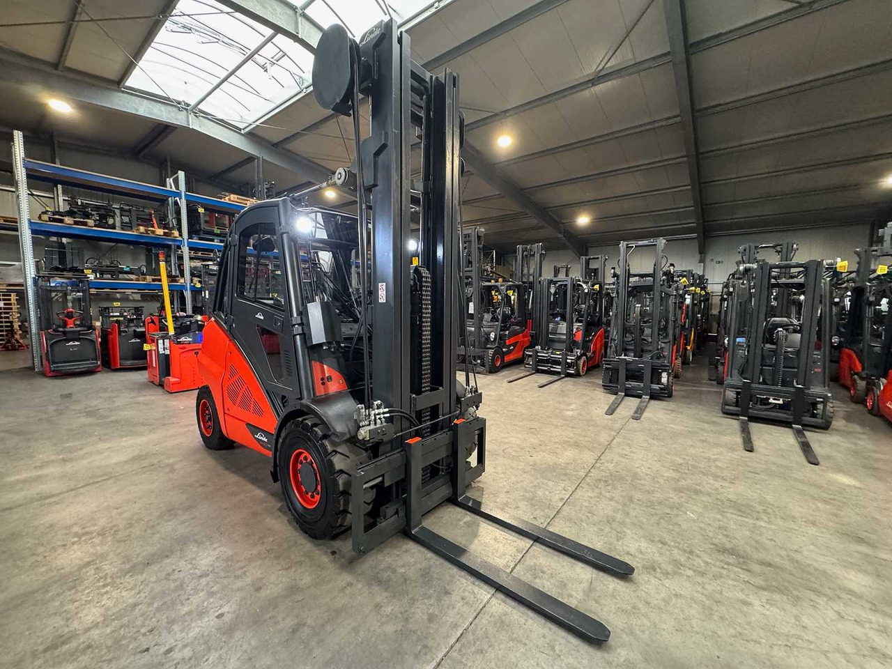 2015 SERVICE + UVV 10/2026 LINDE H50D TRIPLEX 666CM 3RD+4TH+5TH VALVE CAB DIESEL FORKLIFT - Vysokozdvižný vozík: obrázek 5 2015 SERVICE + UVV 10/2026 LINDE H50D TRIPLEX 666CM 3RD+4TH+5TH VALVE CAB DIESEL FORKLIFT - Vysokozdvižný vozík: obrázek 5