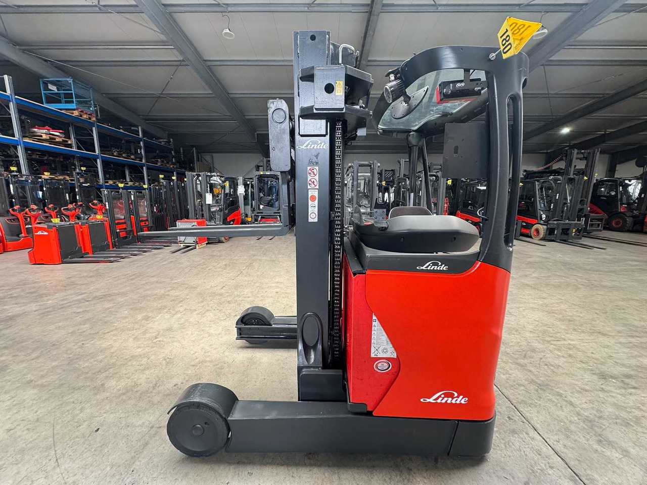 2018 LINDE R20 2,000KG TRIPLEX 505CM RAVAS SCALE ELECTRIC FORKLIFT REACH TRUCK - Vysokozdvižný vozík: obrázek 3 2018 LINDE R20 2,000KG TRIPLEX 505CM RAVAS SCALE ELECTRIC FORKLIFT REACH TRUCK - Vysokozdvižný vozík: obrázek 3