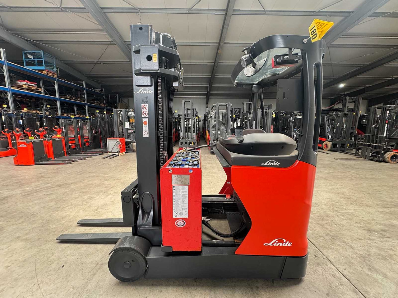 2018 LINDE R20 2,000KG TRIPLEX 505CM RAVAS SCALE ELECTRIC FORKLIFT REACH TRUCK - Vysokozdvižný vozík: obrázek 5 2018 LINDE R20 2,000KG TRIPLEX 505CM RAVAS SCALE ELECTRIC FORKLIFT REACH TRUCK - Vysokozdvižný vozík: obrázek 5