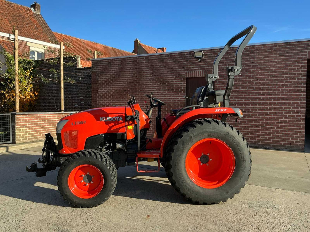 2020 KUBOTA L1361 FOUR WHEEL DRIVE FARM TRACTOR - Traktor: obrázek 2 2020 KUBOTA L1361 FOUR WHEEL DRIVE FARM TRACTOR - Traktor: obrázek 2