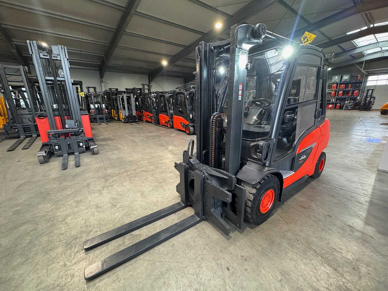 2022 LINDE H35D 3,500KG ROTARY DUPLEX FREE LIFT DIESEL FORKLIFT 3,338 HOURS - Vysokozdvižný vozík: obrázek 4 2022 LINDE H35D 3,500KG ROTARY DUPLEX FREE LIFT DIESEL FORKLIFT 3,338 HOURS - Vysokozdvižný vozík: obrázek 4