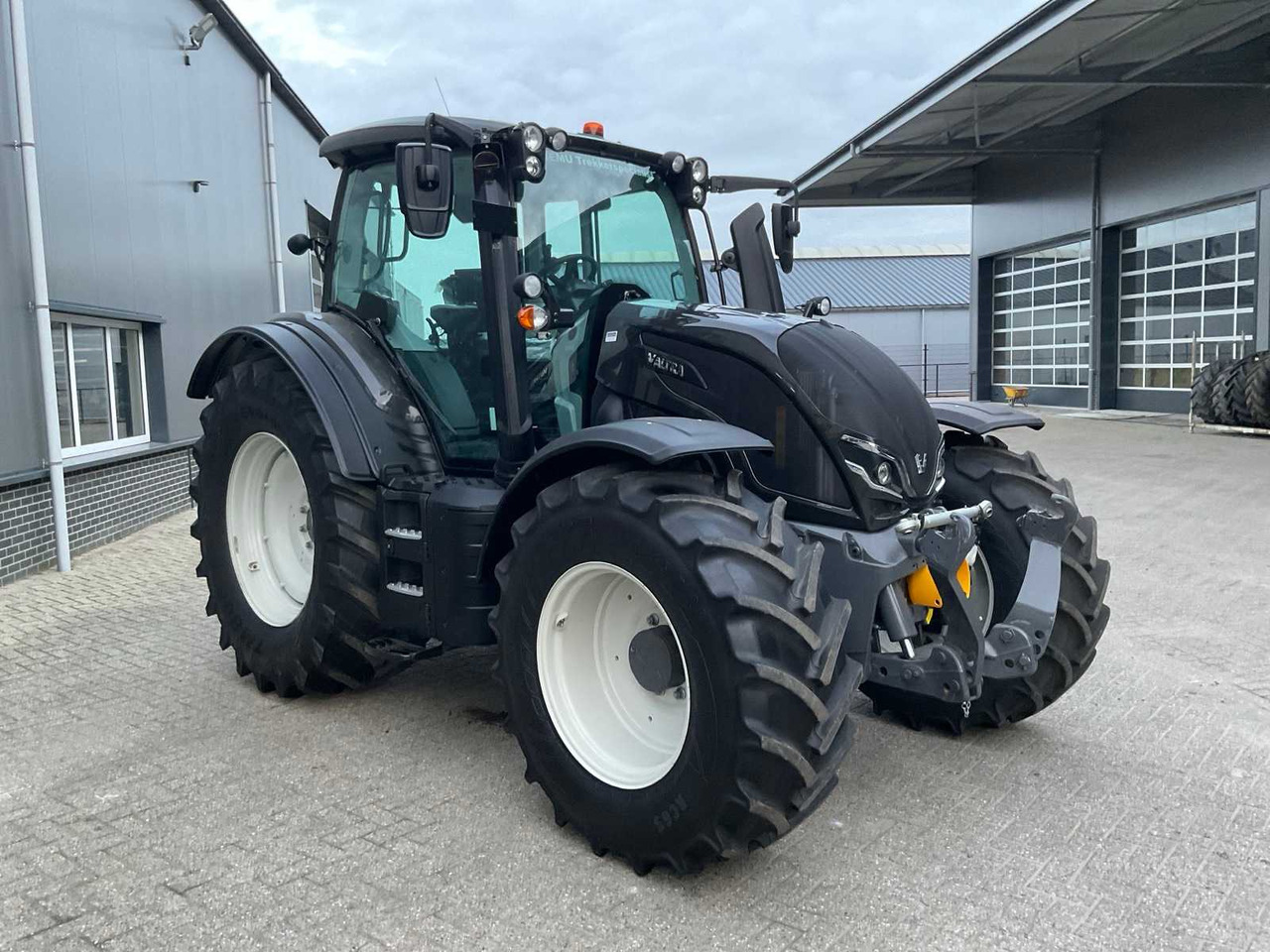 2022 VALTRA N155 ECOPOWER DIRECT SMARTTOUCH ALL-WHEEL DRIVE FARM TRACTOR - Traktor: obrázek 4 2022 VALTRA N155 ECOPOWER DIRECT SMARTTOUCH ALL-WHEEL DRIVE FARM TRACTOR - Traktor: obrázek 4