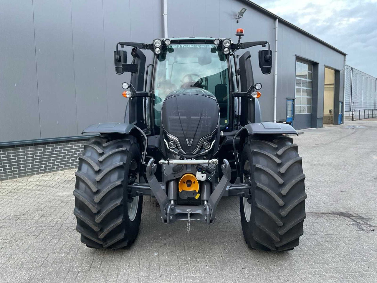 2022 VALTRA N155 ECOPOWER DIRECT SMARTTOUCH ALL-WHEEL DRIVE FARM TRACTOR - Traktor: obrázek 3 2022 VALTRA N155 ECOPOWER DIRECT SMARTTOUCH ALL-WHEEL DRIVE FARM TRACTOR - Traktor: obrázek 3