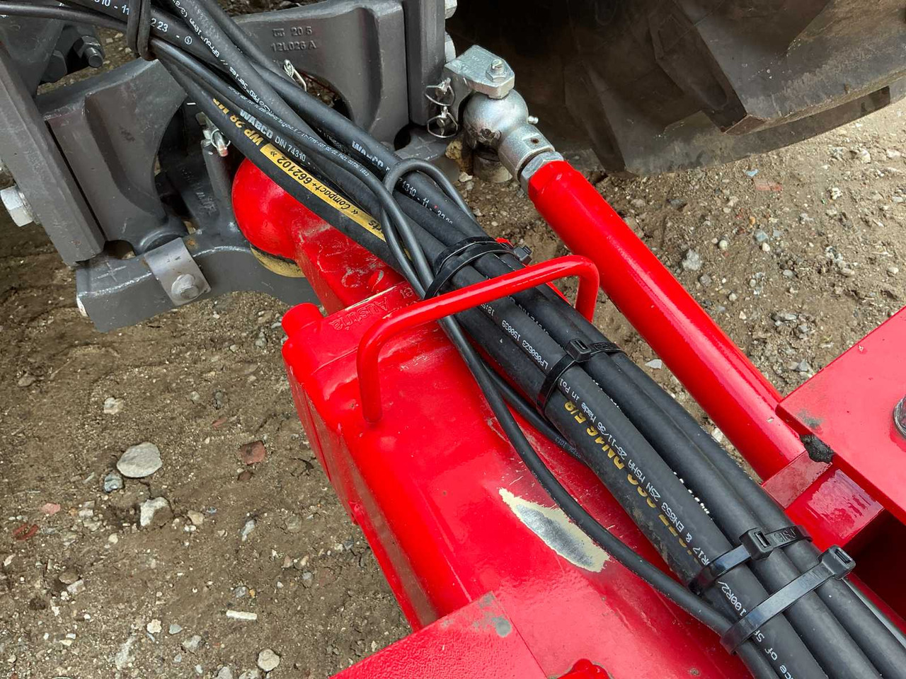 Beco MAXXIM 240 - Zemědělský sklápěcí přívěs: obrázek 5 Beco MAXXIM 240 - Zemědělský sklápěcí přívěs: obrázek 5