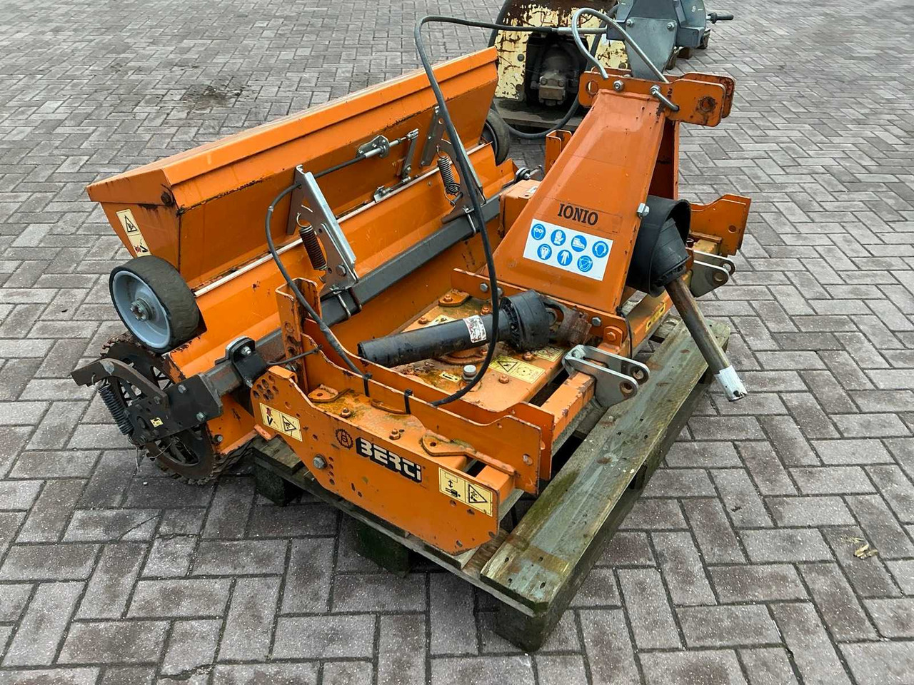 Berci Erpice Rotante Ionio 130 - Rotační brány: obrázek 5 Berci Erpice Rotante Ionio 130 - Rotační brány: obrázek 5