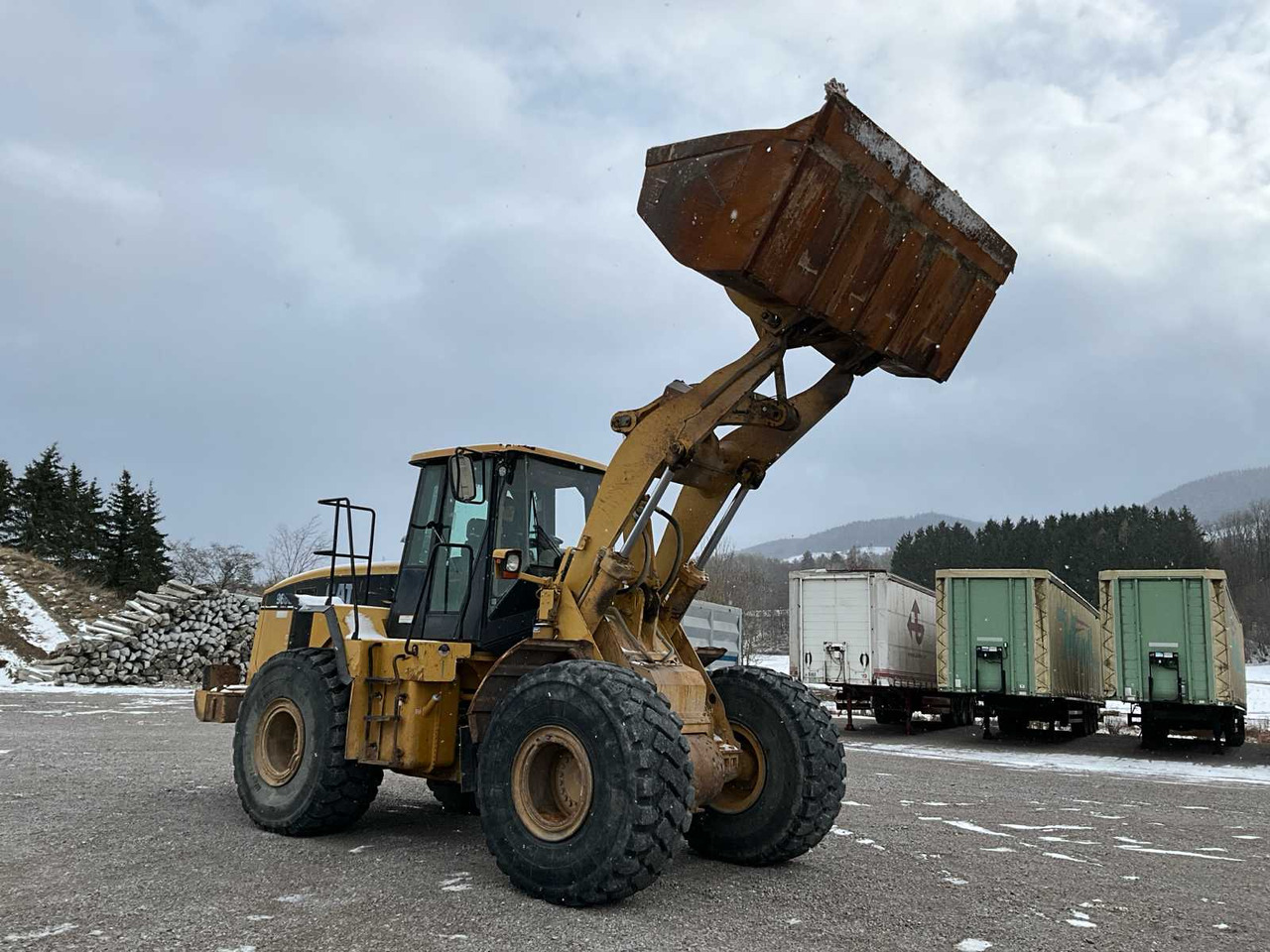 CAT 966G - Kolový nakladač: obrázek 3 CAT 966G - Kolový nakladač: obrázek 3