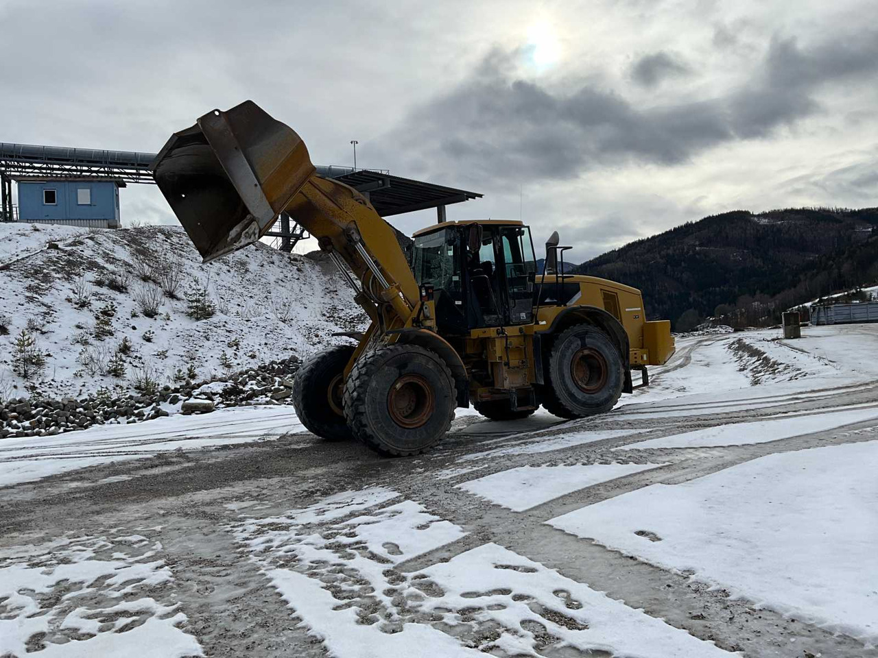 CAT 972H - Kolový nakladač: obrázek 3 CAT 972H - Kolový nakladač: obrázek 3