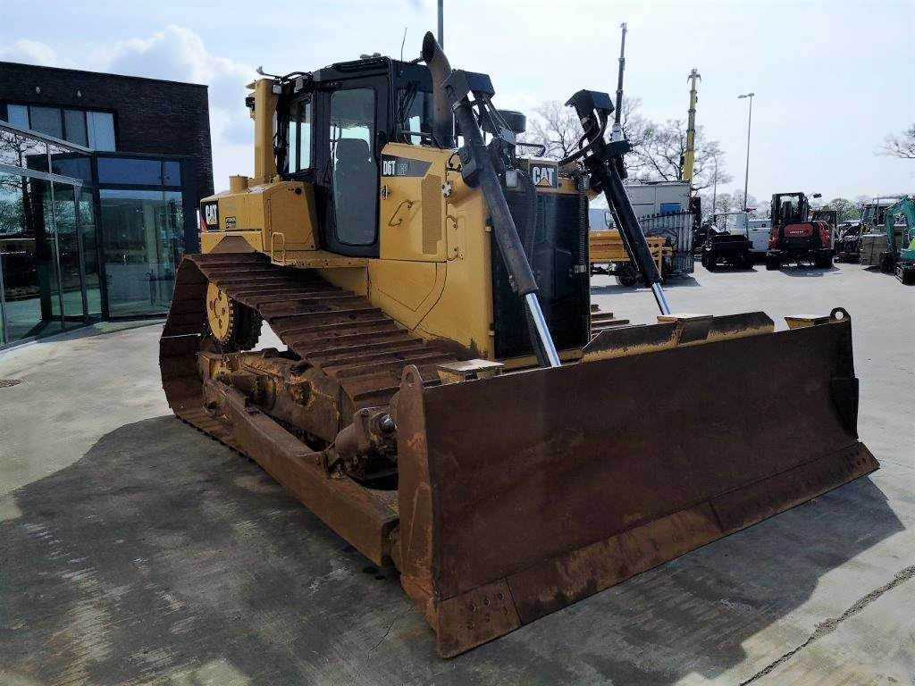 CATERPILLAR D6T LGP - Buldozer: obrázek 4 CATERPILLAR D6T LGP - Buldozer: obrázek 4