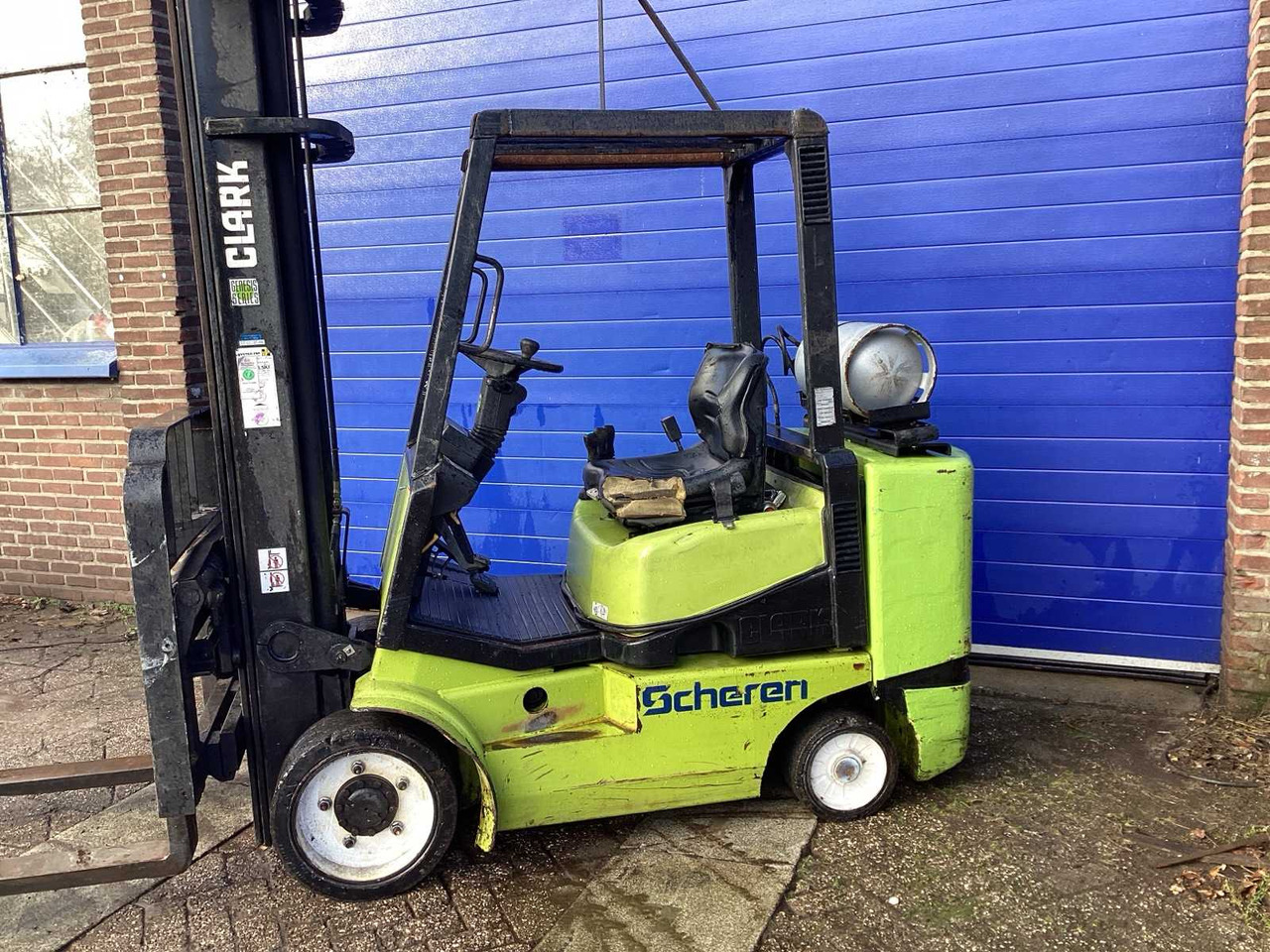 CLARK - 1999 - CGC30 - FORKLIFT 7300 MM - Vysokozdvižný vozík: obrázek 3 CLARK - 1999 - CGC30 - FORKLIFT 7300 MM - Vysokozdvižný vozík: obrázek 3