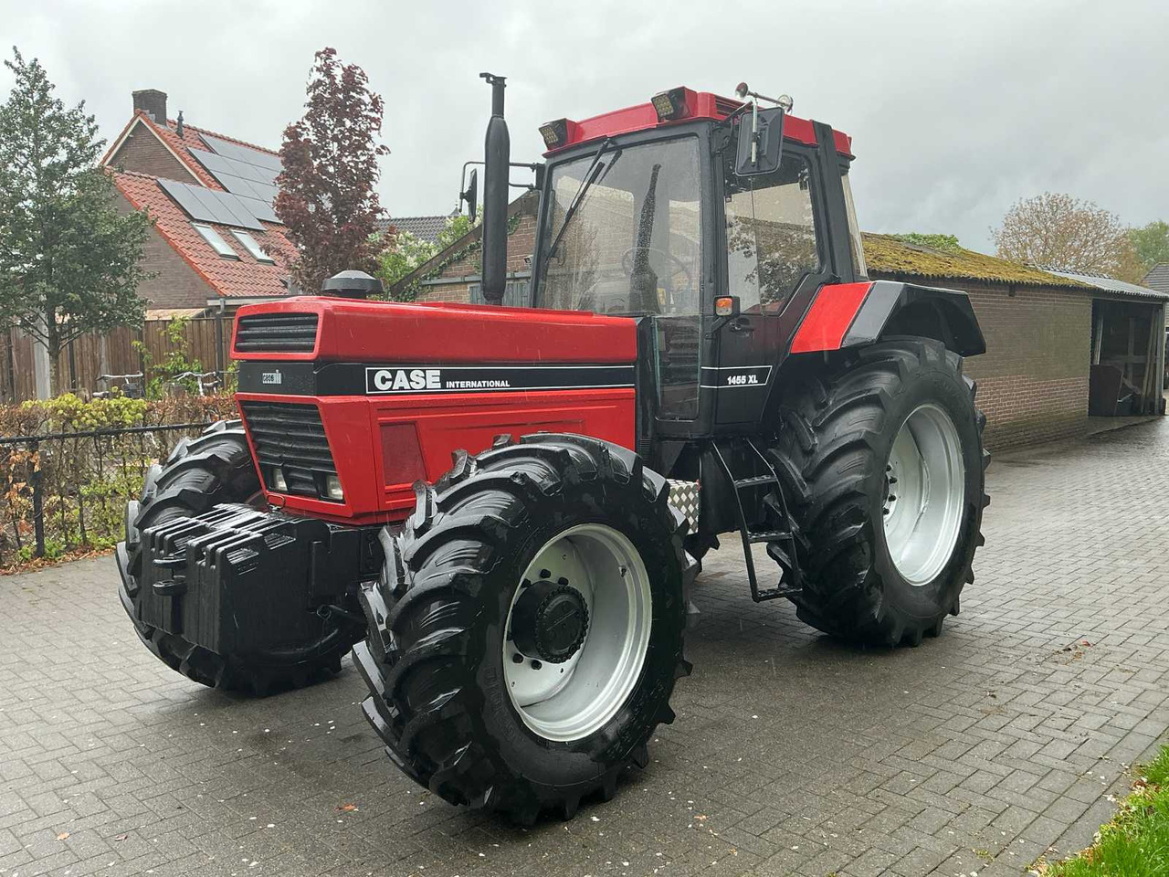 Case International 1455XL - Traktor: obrázek 1 Case International 1455XL - Traktor: obrázek 1