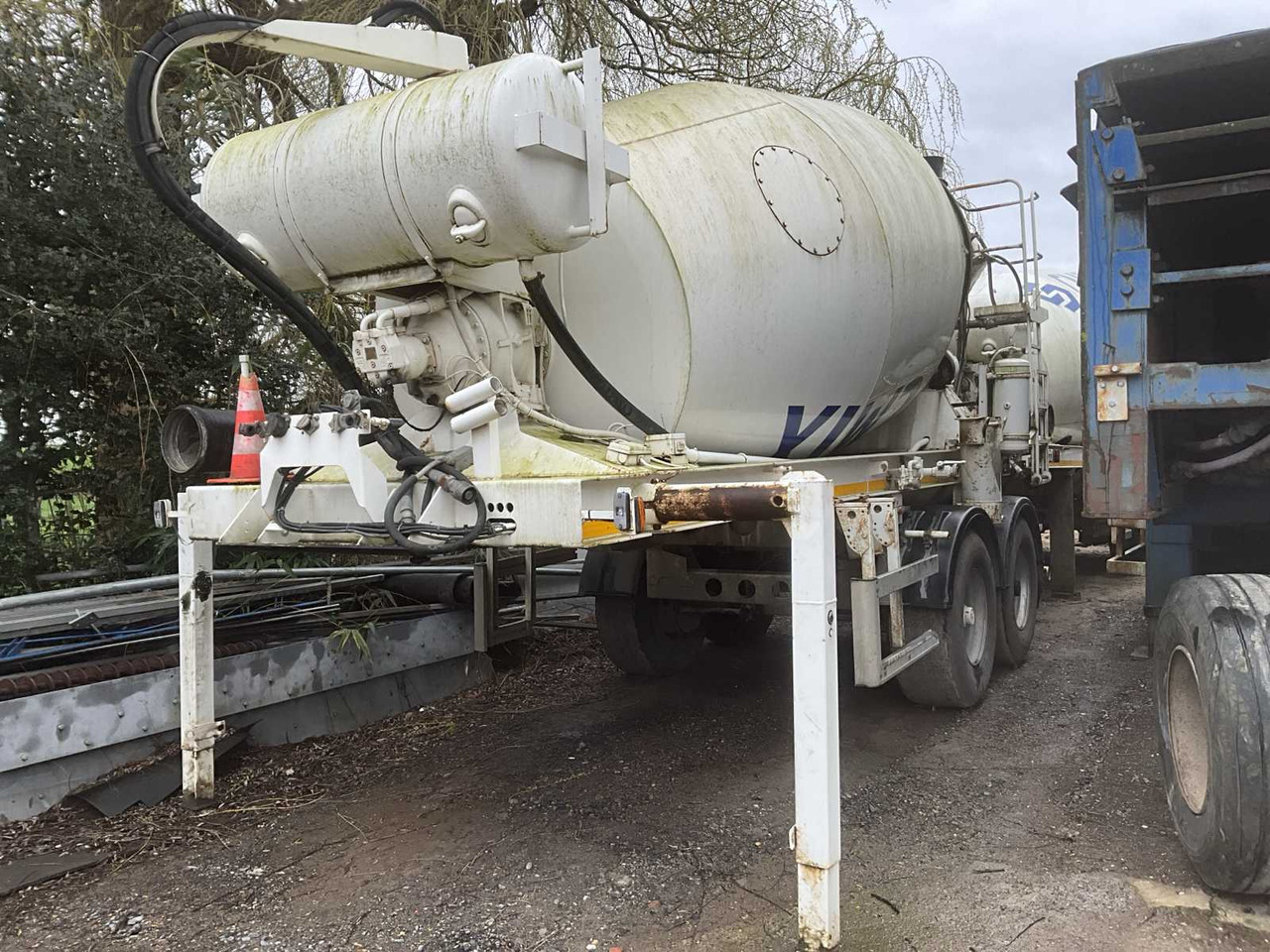 Concrete mixer MULLER MITTELTAL SF32BM/BT - Autodomíchávač: obrázek 1 Concrete mixer MULLER MITTELTAL SF32BM/BT - Autodomíchávač: obrázek 1