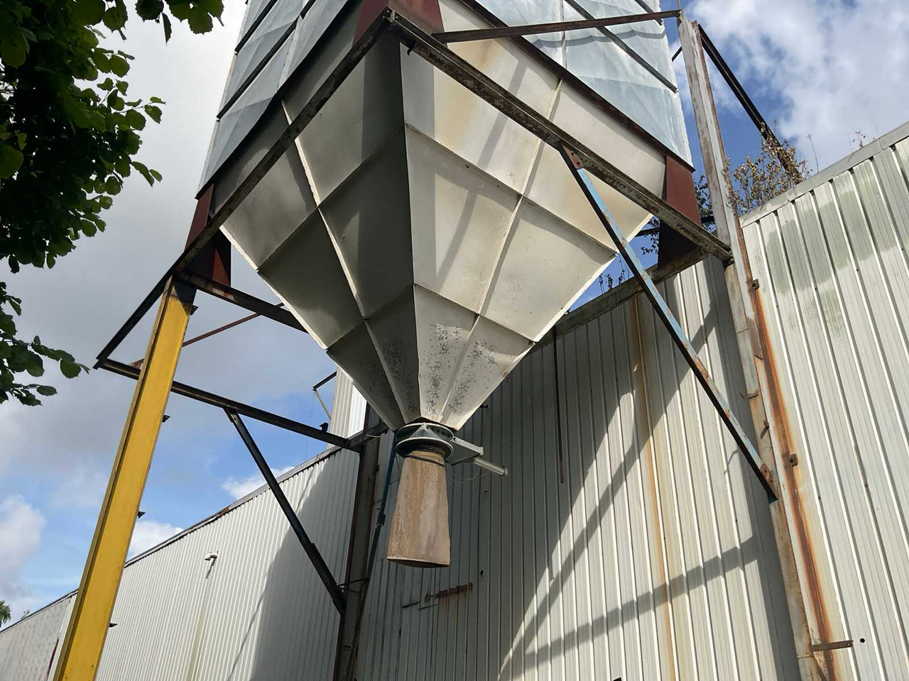 Concrete silo - Silo na cement: obrázek 5 Concrete silo - Silo na cement: obrázek 5