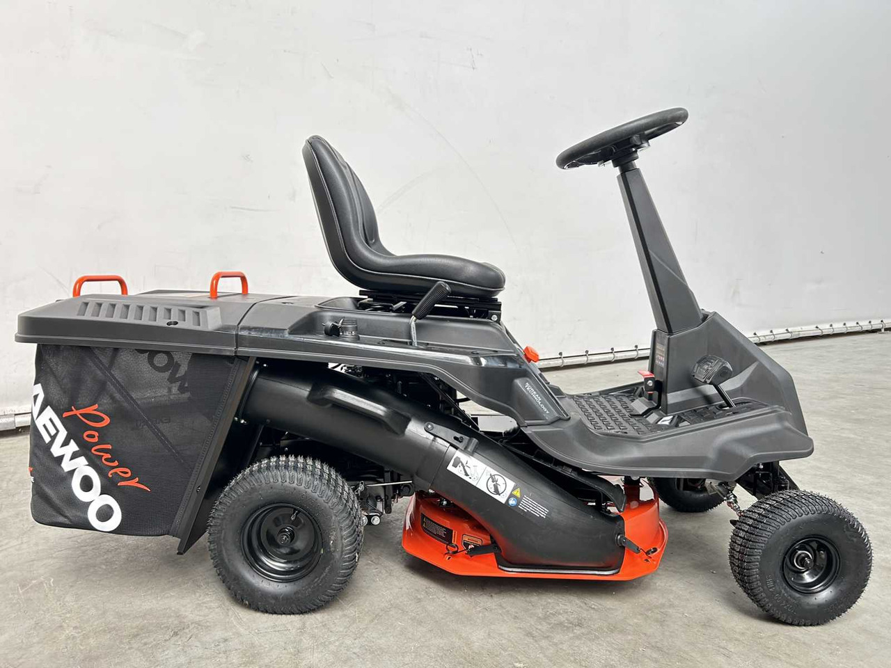 Daewoo DAXRM224 - Sekačka na trávu: obrázek 2 Daewoo DAXRM224 - Sekačka na trávu: obrázek 2