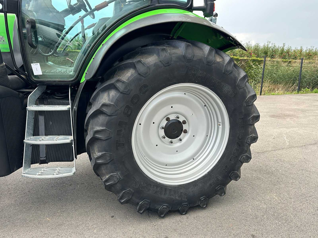 Traktor Deutz-Fahr Agrotron 165.7: obrázek 24 Traktor Deutz-Fahr Agrotron 165.7: obrázek 24