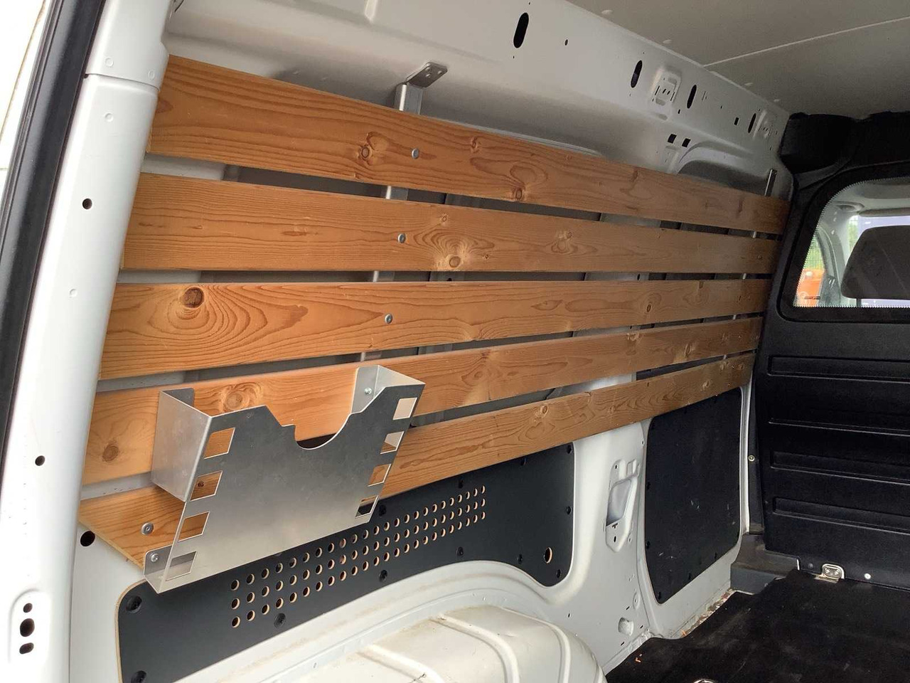 Dodávka 2019 - VOLKSWAGEN - CADDY - 1.4 TGI MAXI L2H1 ECOFUEL - CNG/NATURAL GAS - COMMERCIAL VEHICLE: obrázek 8 Dodávka 2019 - VOLKSWAGEN - CADDY - 1.4 TGI MAXI L2H1 ECOFUEL - CNG/NATURAL GAS - COMMERCIAL VEHICLE: obrázek 8