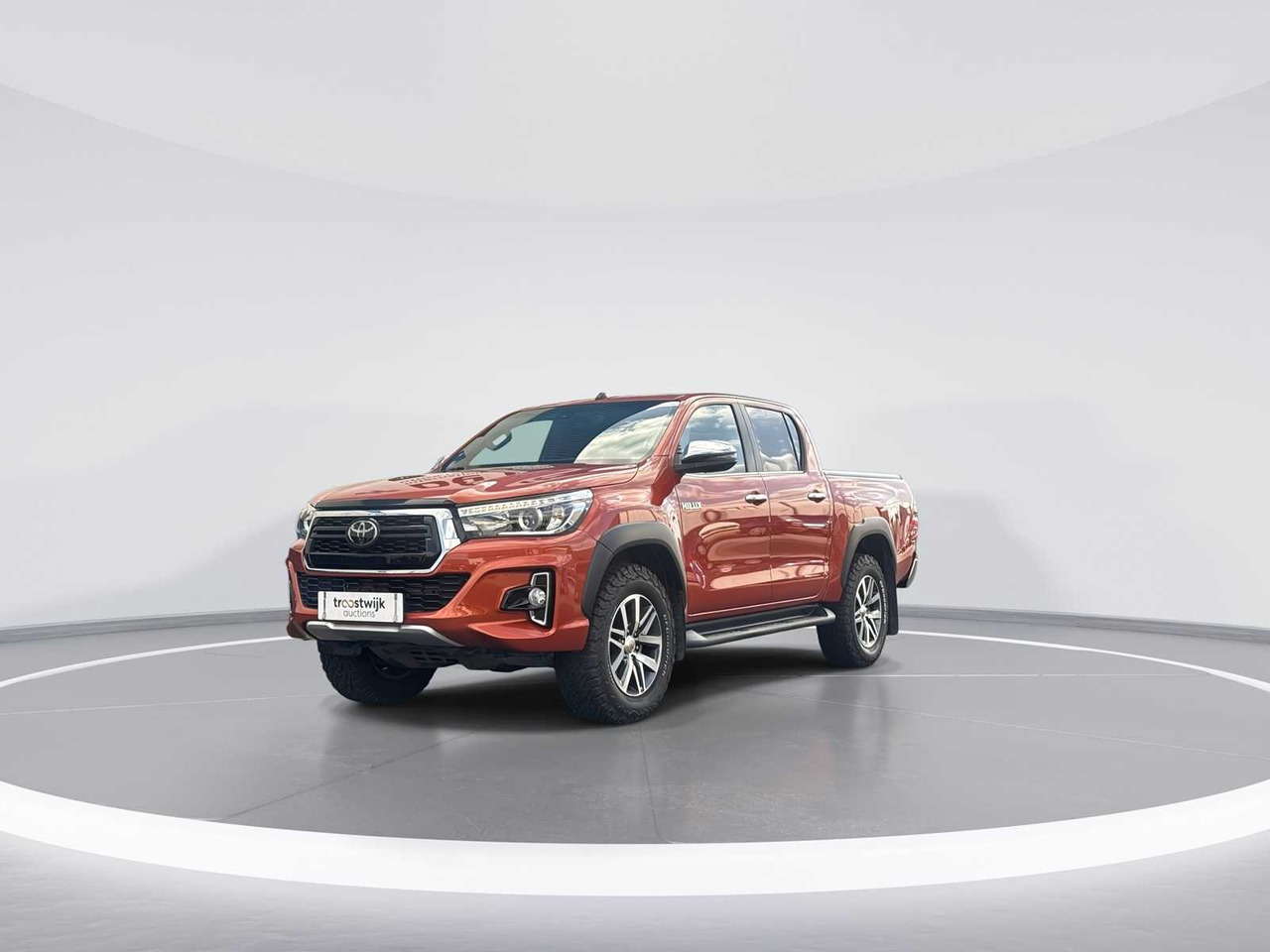 TOYOTA HILUX 2.4 D-4D-F DC EXECUTIVE VAN | V-288-XL - Dodávka: obrázek 4 TOYOTA HILUX 2.4 D-4D-F DC EXECUTIVE VAN | V-288-XL - Dodávka: obrázek 4