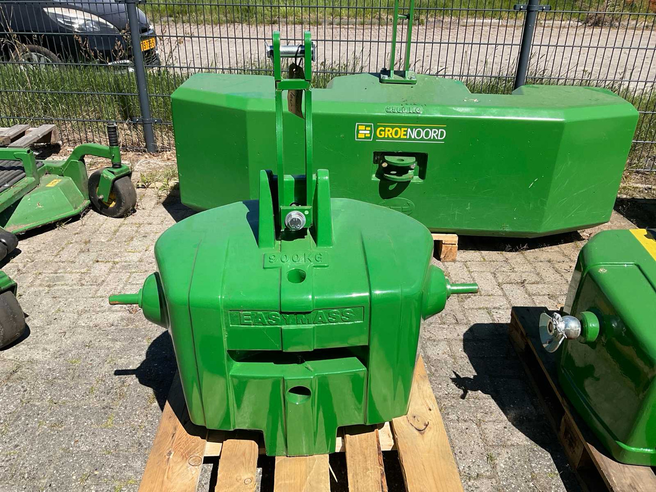 Easymass 900 Kg - Čelní nakladač pro traktor: obrázek 1 Easymass 900 Kg - Čelní nakladač pro traktor: obrázek 1