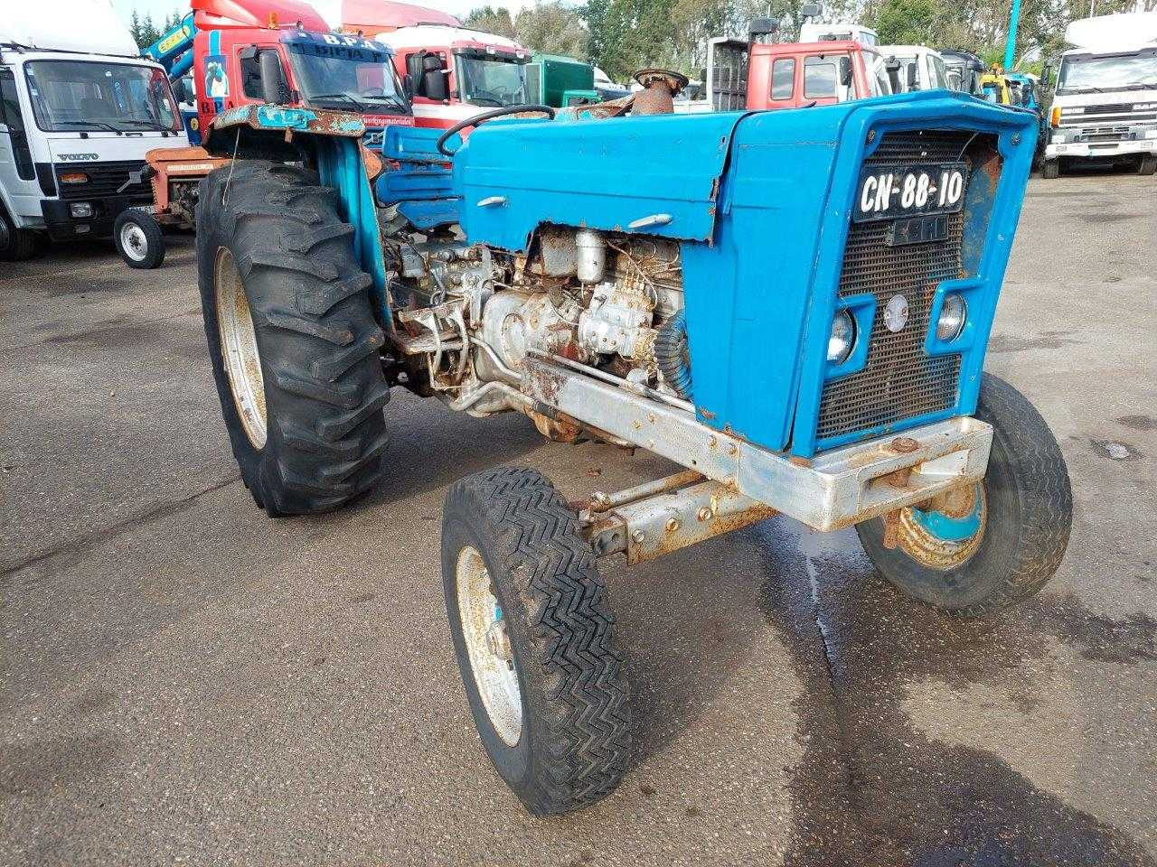 Ebro 7007 A - Traktor: obrázek 2 Ebro 7007 A - Traktor: obrázek 2