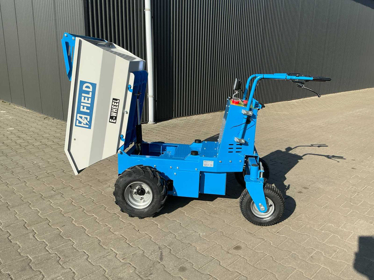FIELD D500E ELECTRIC DUMPER - Mini-sklápěčka: obrázek 4 FIELD D500E ELECTRIC DUMPER - Mini-sklápěčka: obrázek 4