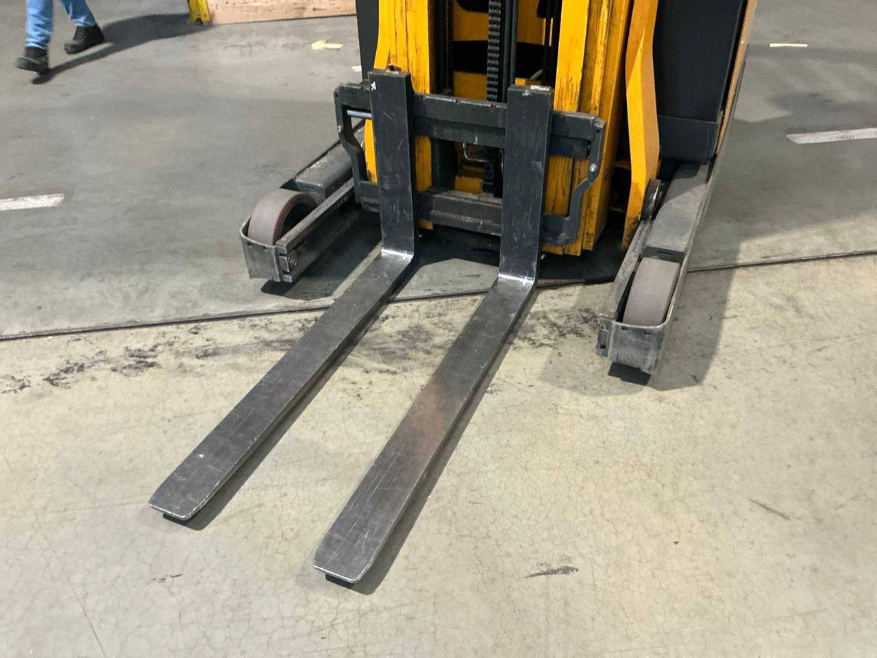 FORKLIFT TRUCK - JUNGHEINRICH - ETV 214 - 2012 - Vysokozdvižný vozík: obrázek 4 FORKLIFT TRUCK - JUNGHEINRICH - ETV 214 - 2012 - Vysokozdvižný vozík: obrázek 4