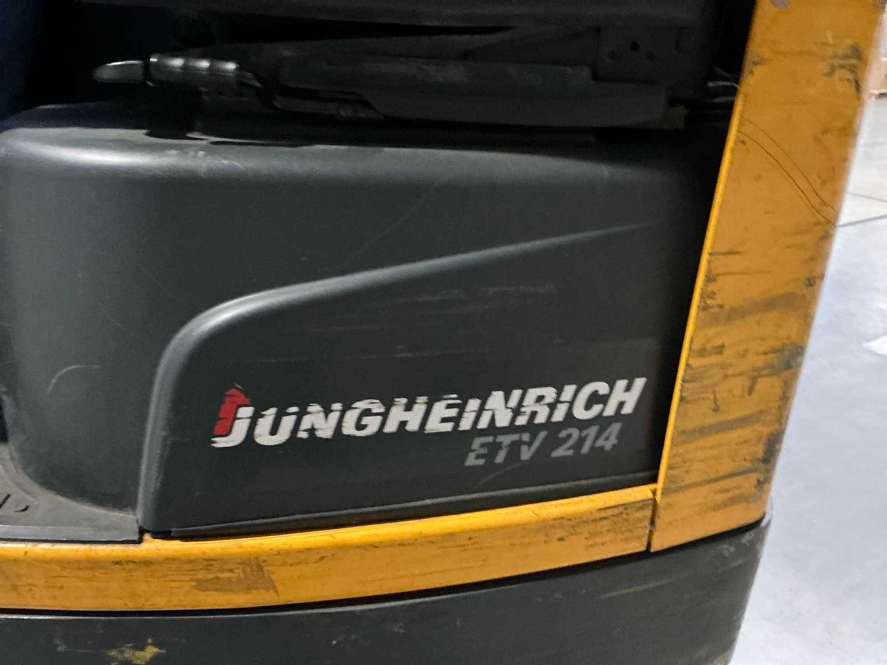 Vysokozdvižný vozík FORKLIFT TRUCK - JUNGHEINRICH - ETV 214 - 2012: obrázek 19