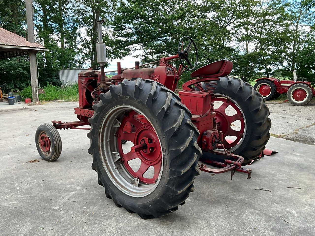 Farmall 400 “Benzine” - Traktor: obrázek 4 Farmall 400 “Benzine” - Traktor: obrázek 4