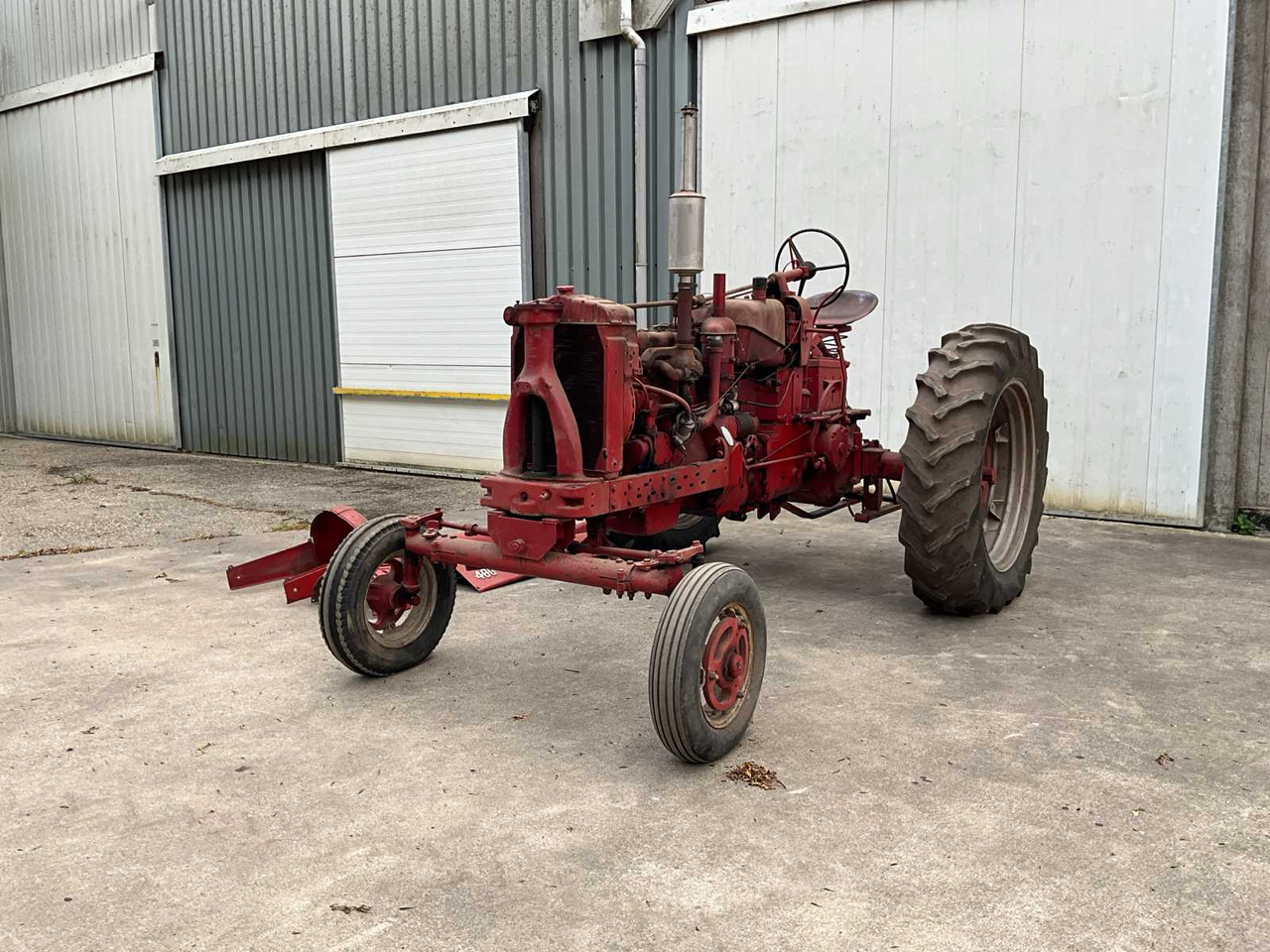 Farmall 400 “Benzine” - Traktor: obrázek 1 Farmall 400 “Benzine” - Traktor: obrázek 1