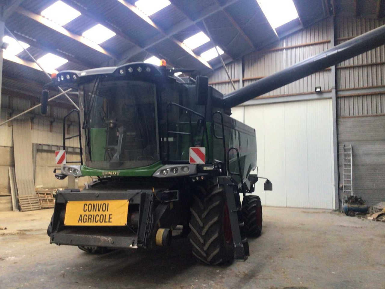 Fendt 6335C - Sklízecí mlátička: obrázek 1 Fendt 6335C - Sklízecí mlátička: obrázek 1