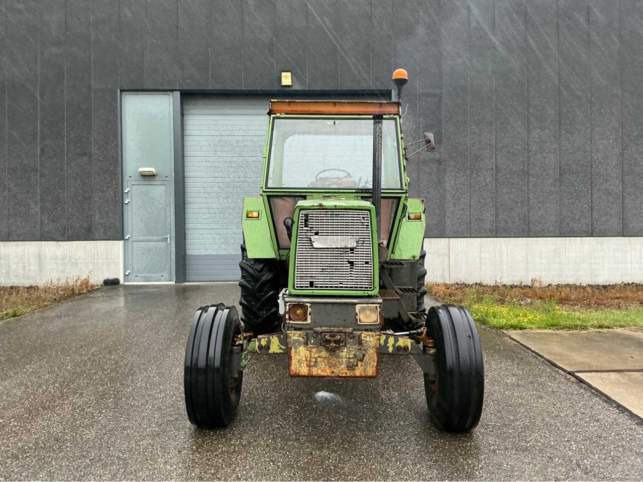 Fendt Favorit 600 LS Turbomatik - Traktor: obrázek 3 Fendt Favorit 600 LS Turbomatik - Traktor: obrázek 3