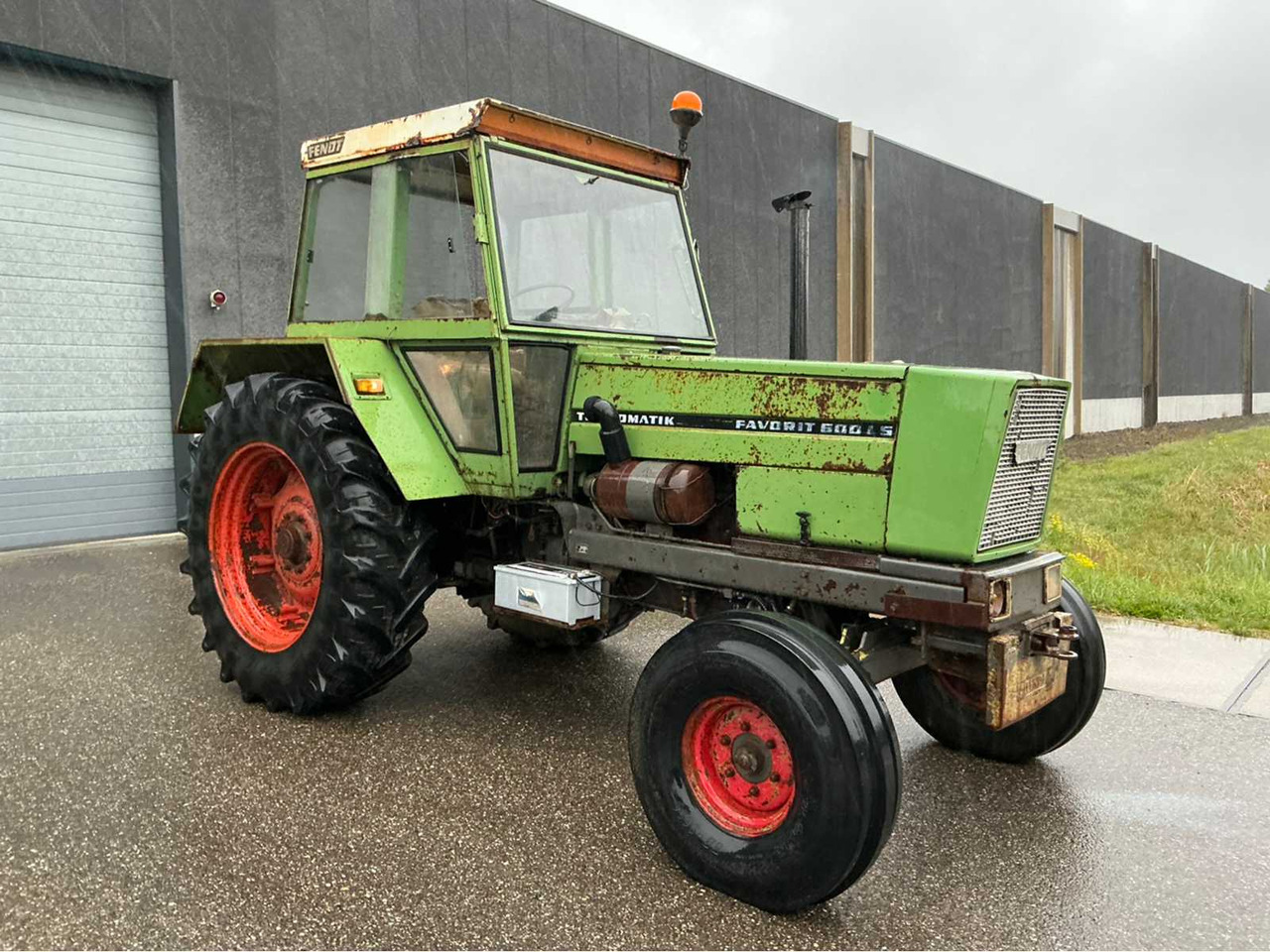 Fendt Favorit 600 LS Turbomatik - Traktor: obrázek 5 Fendt Favorit 600 LS Turbomatik - Traktor: obrázek 5