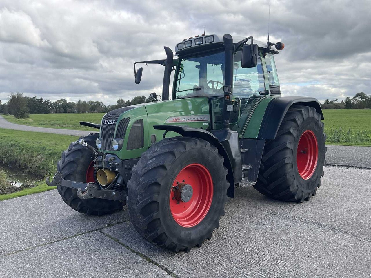 Fendt Vario 716 - Traktor: obrázek 1 Fendt Vario 716 - Traktor: obrázek 1