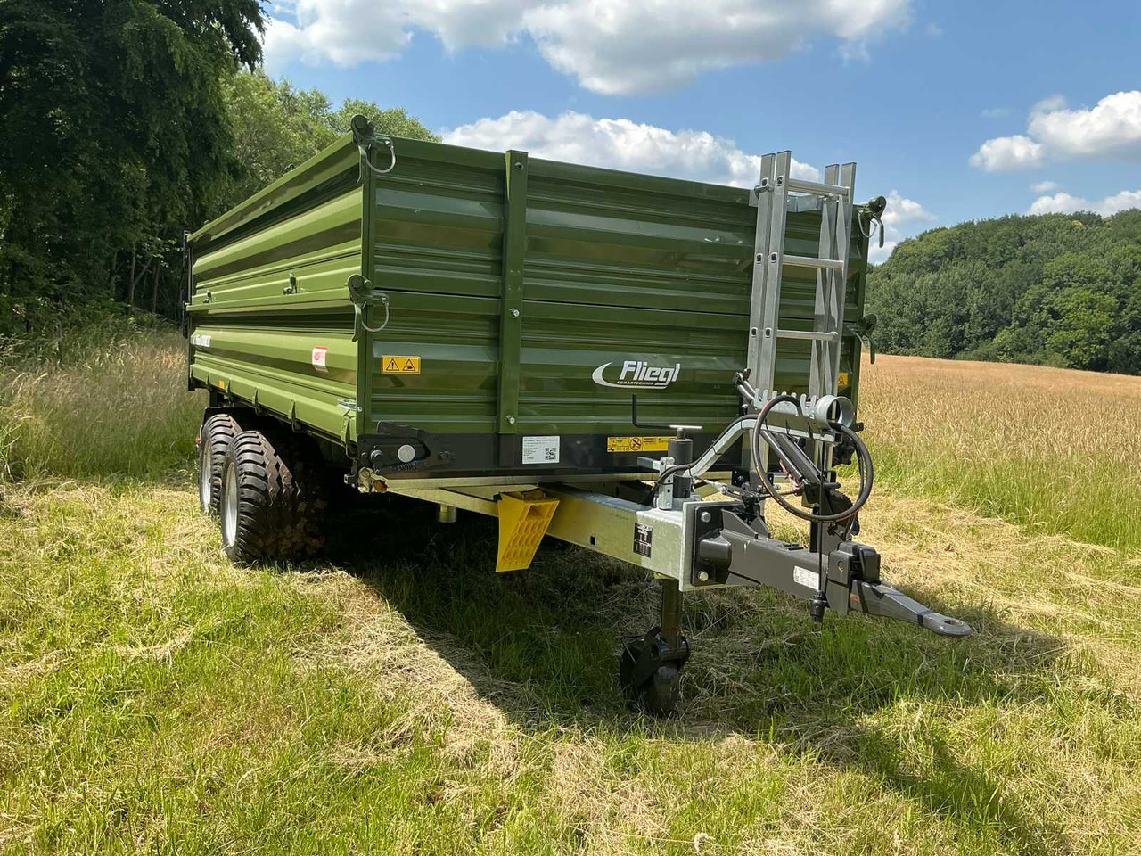 Fliegl TDK 90 - Zemědělský sklápěcí přívěs: obrázek 2 Fliegl TDK 90 - Zemědělský sklápěcí přívěs: obrázek 2