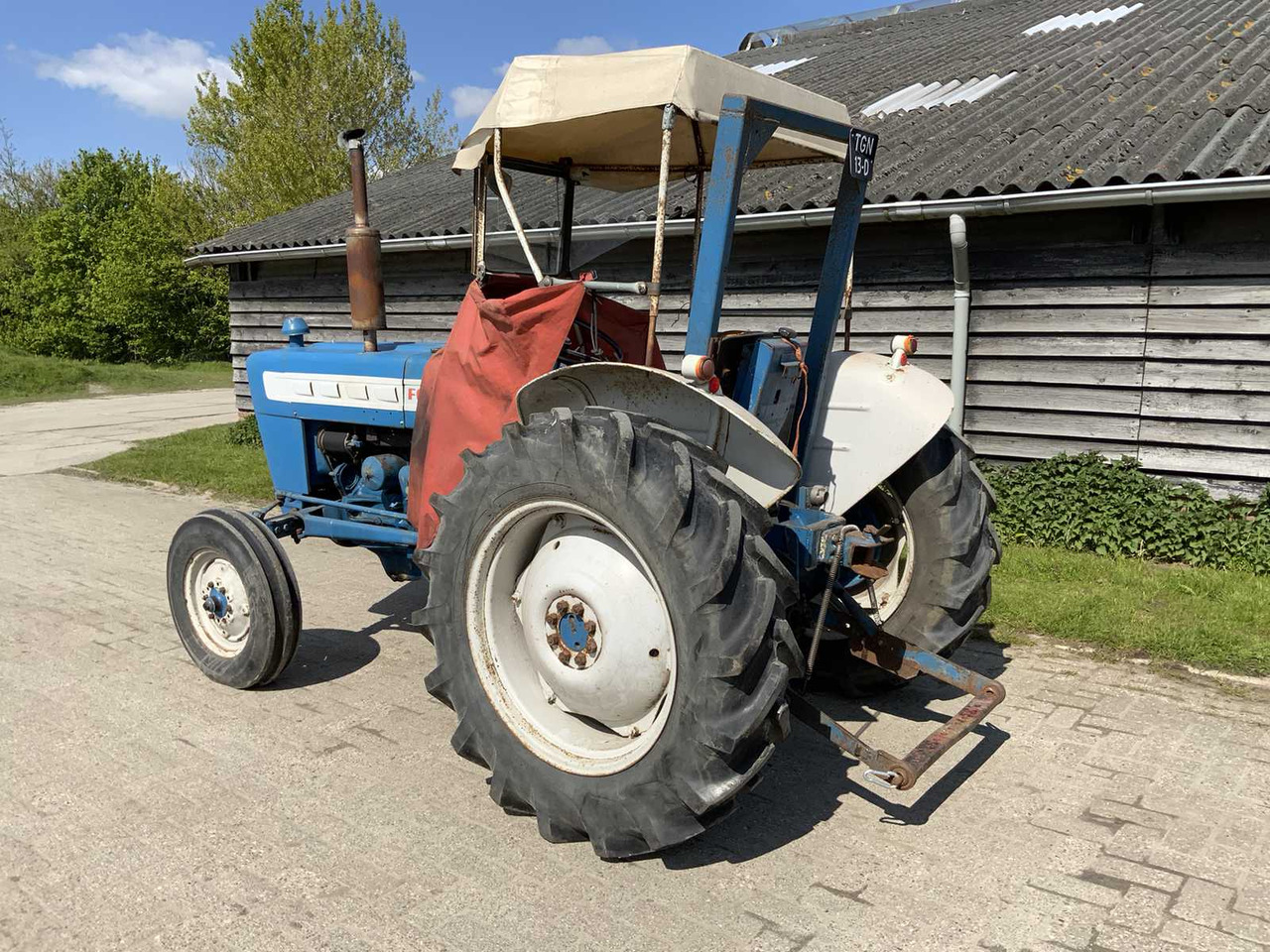 Ford 3000 - Traktor: obrázek 3 Ford 3000 - Traktor: obrázek 3