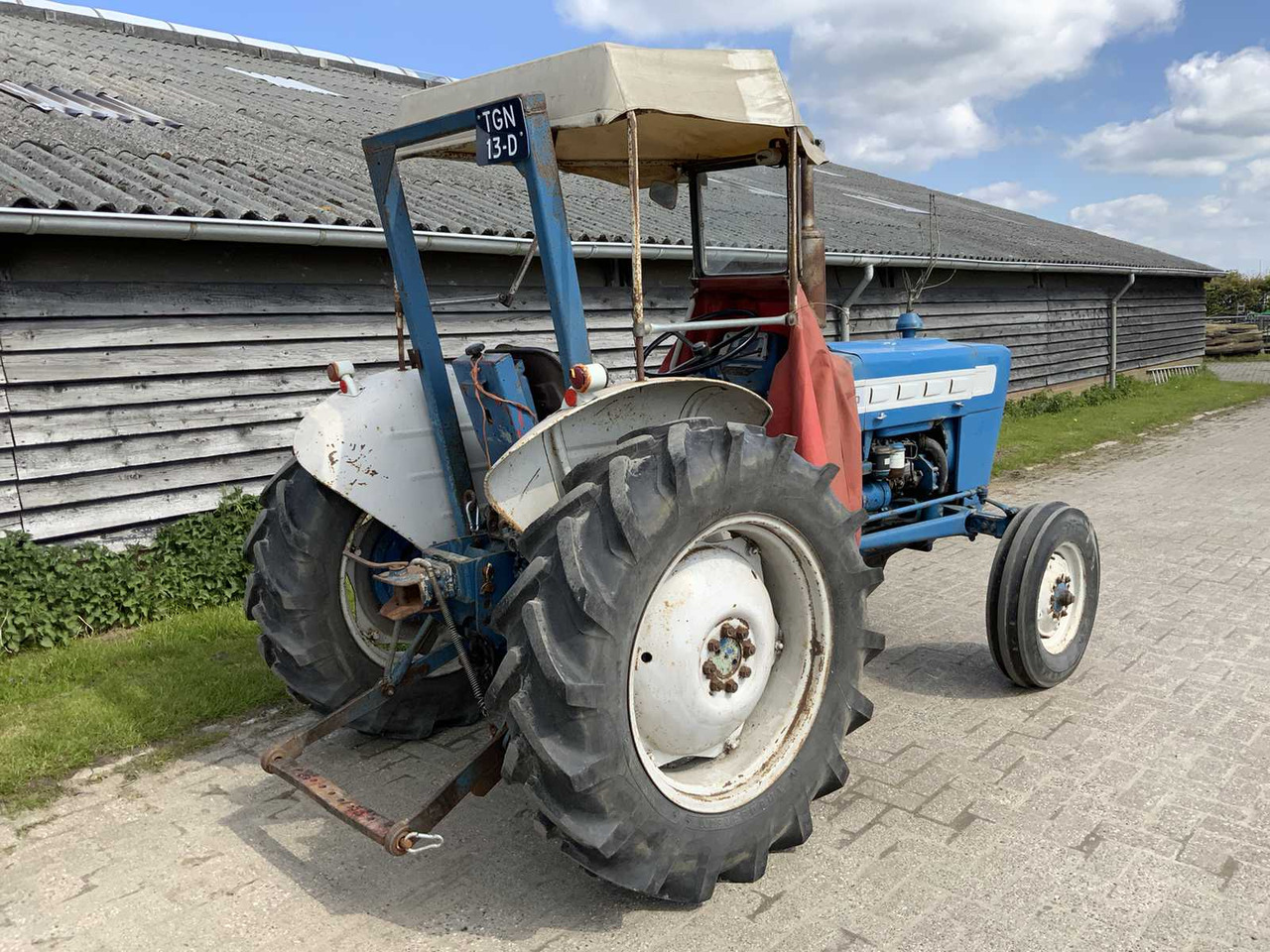 Ford 3000 - Traktor: obrázek 5 Ford 3000 - Traktor: obrázek 5
