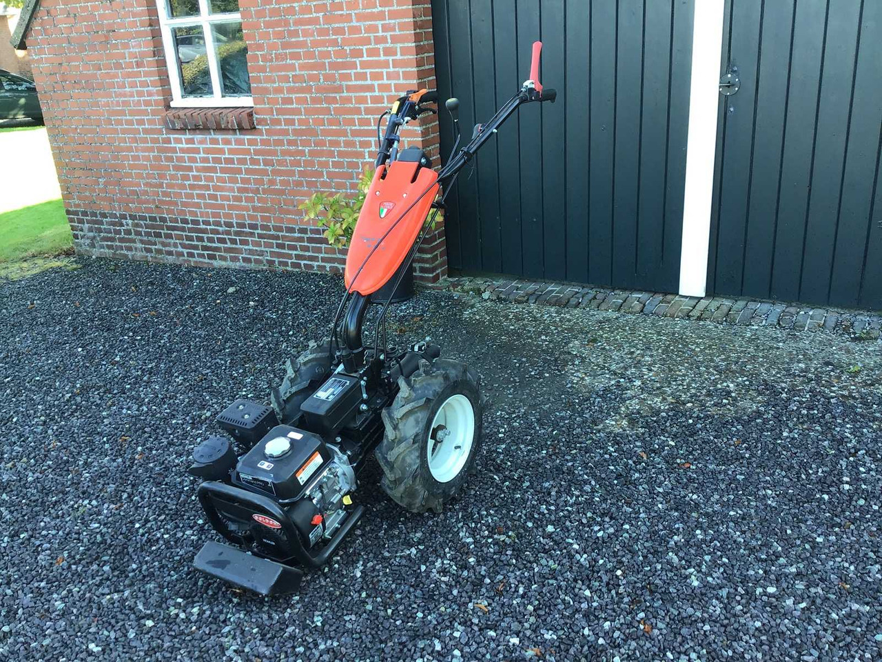 Goldoni Twist * - Malotraktor: obrázek 1 Goldoni Twist * - Malotraktor: obrázek 1