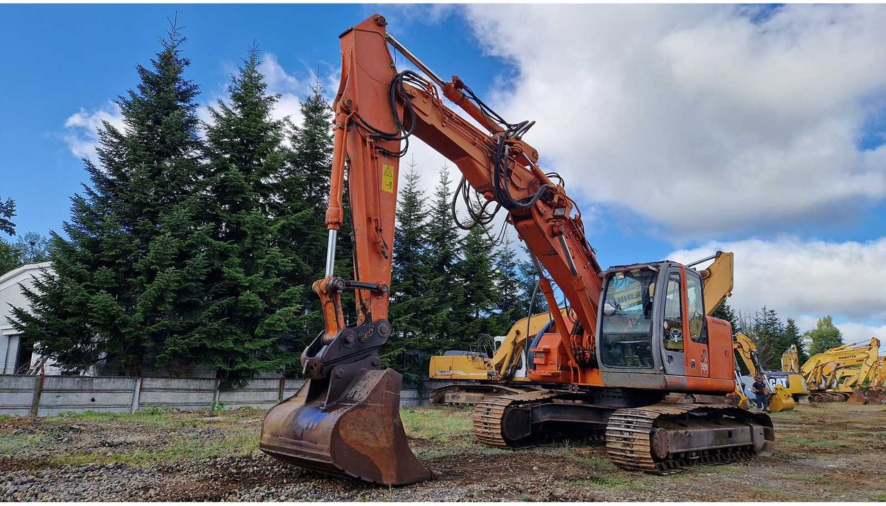 HITACHI ZX225USLC - Pásové rýpadlo: obrázek 2 HITACHI ZX225USLC - Pásové rýpadlo: obrázek 2