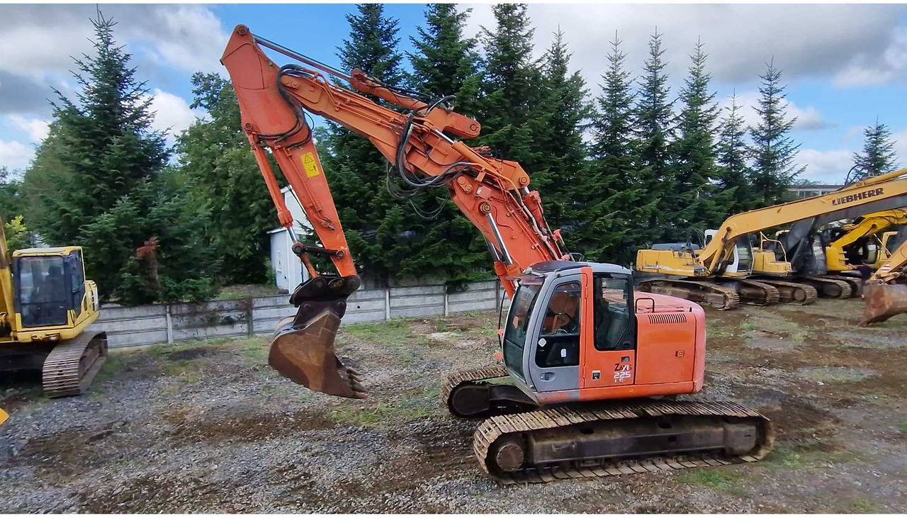 HITACHI ZX225USLC - Pásové rýpadlo: obrázek 5 HITACHI ZX225USLC - Pásové rýpadlo: obrázek 5