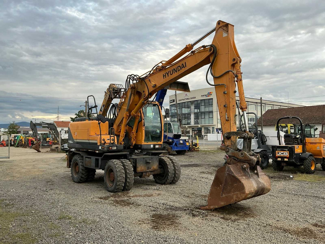 HYUNDAI ROBEX 140W-9 - Kolesové rýpadlo: obrázek 4 HYUNDAI ROBEX 140W-9 - Kolesové rýpadlo: obrázek 4